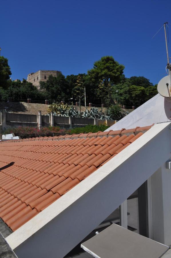 Casa Di Mario Appartamento In Centro Storico Con Due Camere Da Letto E Terrazze Каляри Екстериор снимка