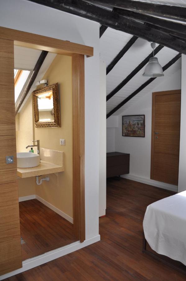 Casa Di Mario Appartamento In Centro Storico Con Due Camere Da Letto E Terrazze Каляри Екстериор снимка